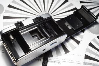 Fotoaparát Olympus PEN EE-3 (Half-frame kinofilm) - 6