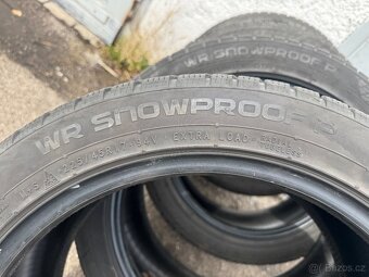 Zimni nokian 225/40 r17 - 6