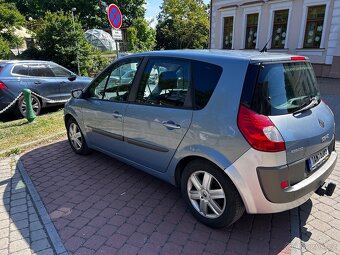 Renault Scénic 2.0 - 6