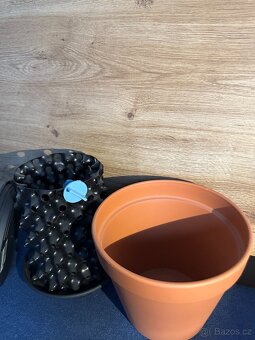 Sada květináčů + samozavlažovač – 2x Air-Pot 1L, hnědý květi - 6