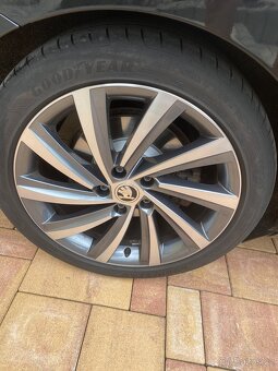 Kola Škoda Superb 3 letní pneu - 6