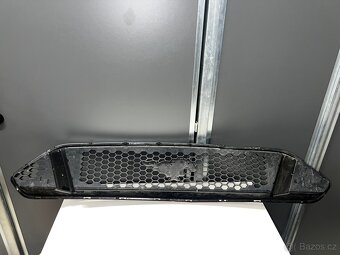 Přední mřížka (grill) – Ford Mustang (r. 2015+) - 6