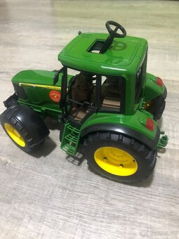 Traktor s vlečkou BRUDER - 6