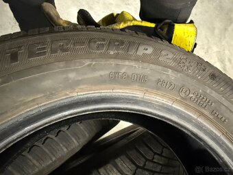 prodám zimní 235/55/18 Continental a Nokian - 6