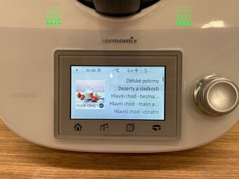 Vorwerk Thermomix TM5 + příslušenství - 6