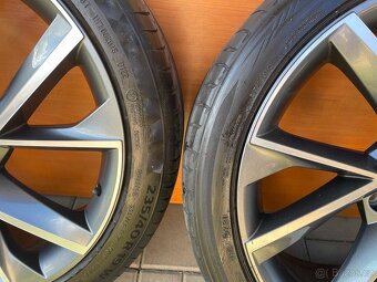 VEGA GRAU orig.skoda Superb3V 5x112 8j x19 ET 44 VW 235 - 6