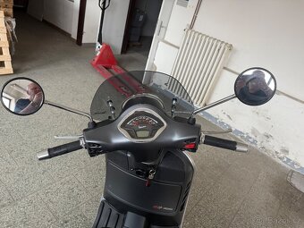 Vespa 300 GTS super - 6