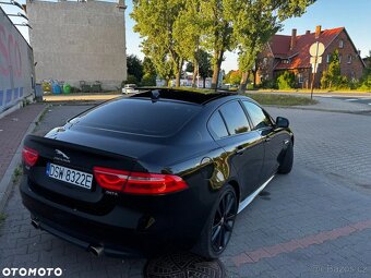 Jaguar XE 30t RWD R-Sport - 6