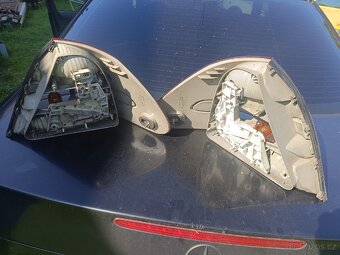 Mercedes-Benz E W211 sedan před facelift zadní světla - 6