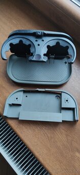 VW T4 / Držáky pití originál - 6