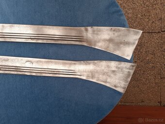 Prodám 2 mačety, vyrobené v ČSSR - značené - 6