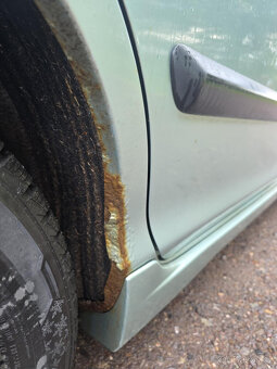 Honda CIVIC 1,4 - 6