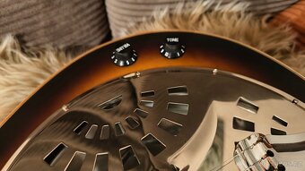 Dobro Tonewood Square Neck - 6