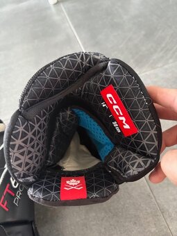 Prodám hokejové rukavice CCM JetSpeed FT6 PRO SR 14" - 6