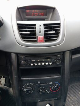Peugeot 207 - 6