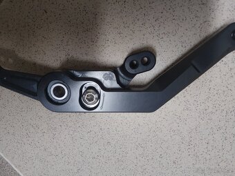 BMW S1000RR řadící páka Gilles - 6