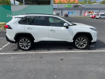 Toyota RAV4 2,5 hybrid 4x4 EXECUTIVE - 6