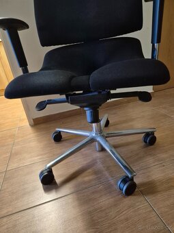 Ergonomická židle Asana Steel černá – ve velmi dobrém stavu - 6
