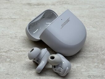 Bose QuietComfort Ultra Earbuds Silver - 6