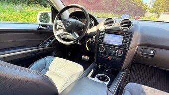 Mercedes Benz ML350 3.0 - 6