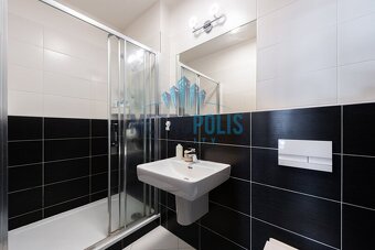 Luxusní byt 4+kk s balkóny, parkovacím stáním a výbornou obč - 6