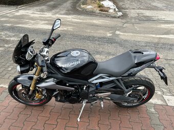 Triumph Street Triple 675 2015 ČR - 6