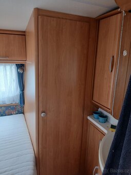prodám karavan Hobby 460 UFE Exellent - 6