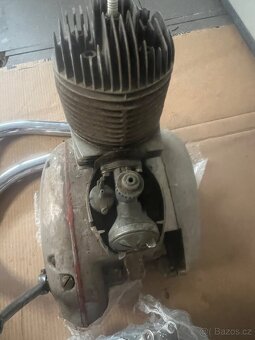 Prodam motor Jawa 353 a valec po Go. Nadrz - 6