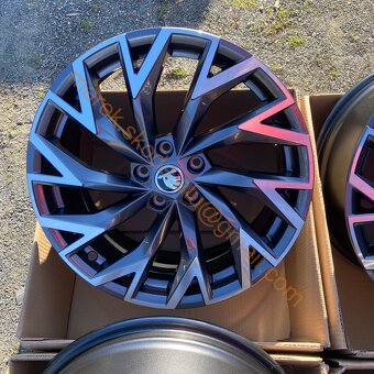 NOVÉ HELIX ANTRACIT R19 SUPERB III/IV ODPOČET DPH - 6