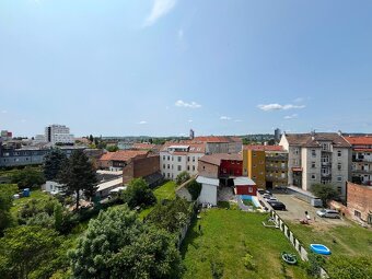 Novostavba bytu 1+kk s balkonem a výhledem Dornych - 6