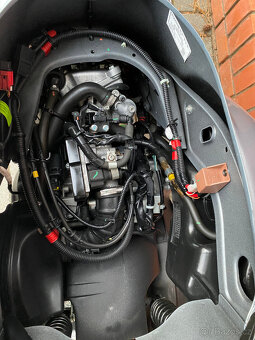 Vespa GTS 300 Hpe (2021) - 6