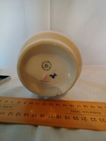 Porcelánová váza a jiné vázy a vázičky - 6