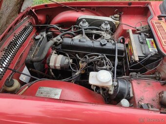 TRIUMPH TR6 1974 - 6