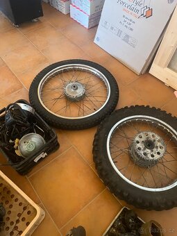 Yamaha 175 DT rok v 1973 - 6