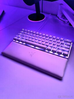 Razer Huntsman Mini + 3 spirálové kabely + krytky Razer - 6