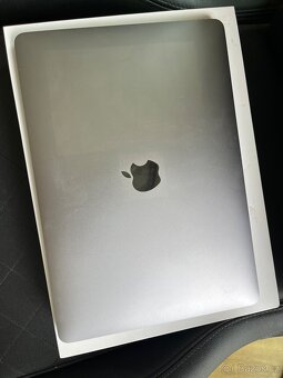Macbook Pro 13" 2020 i5 2ghz 16GB RAM 1TB - 6