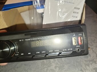 Autorádio MP3 USB SD micro bluetooth AUX USB k nabíjení - 6