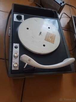 Prodám gramofon stereo M 64 solleta za 150 Kč - 6