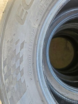 205/60R16 92V Ecsta HS51 KUMHO - 6