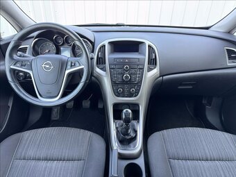 Opel Astra 1,4 i 103kW Cosmo Sports - 6