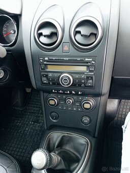 Nissan Qashqai 2,0 benzín 4x4 7 místné - 6