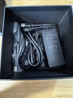 MINISFORUM UM250 – AMD Ryzen, 16 GB RAM, 512 GB SSD - 6