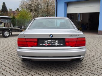 BMW 850i E31 1991 stříbrný celolak, najeto jen 122 600 km - 6