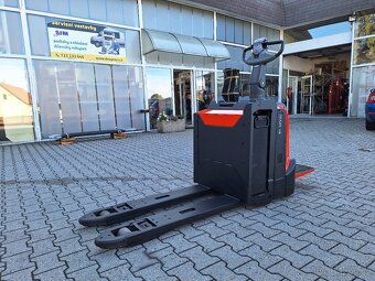 zánovní elektrický paletový vozík BT LPE 200 - 6