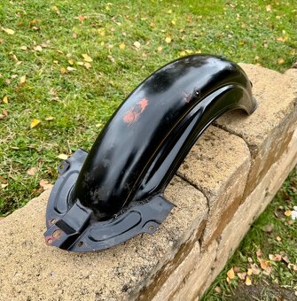 Jawa CZ 250 350 kyvacka pulbuben - zadní blatnik - 6