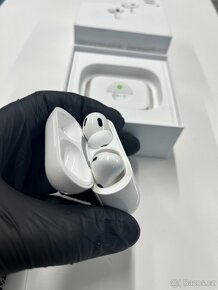 Apple AirPods Pro 2 Generace (USB-C) - 6