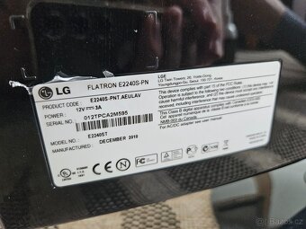 LG Flatron 22 palců - 6