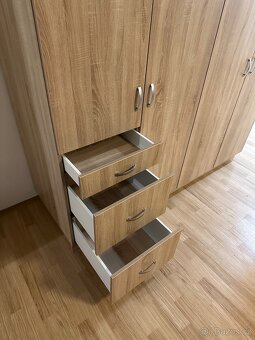 Dvě velké skříně - 6