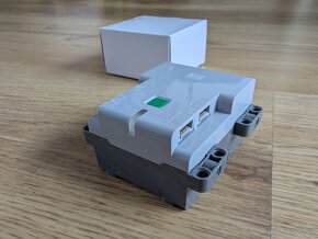 LEGO 88012 Powered UP TECHNIC hub - 6