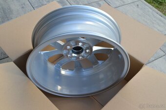 4ks NOVÉ orig.alu disky R16 Škoda Kamiq/Scala, S.Arona 5x100 - 6